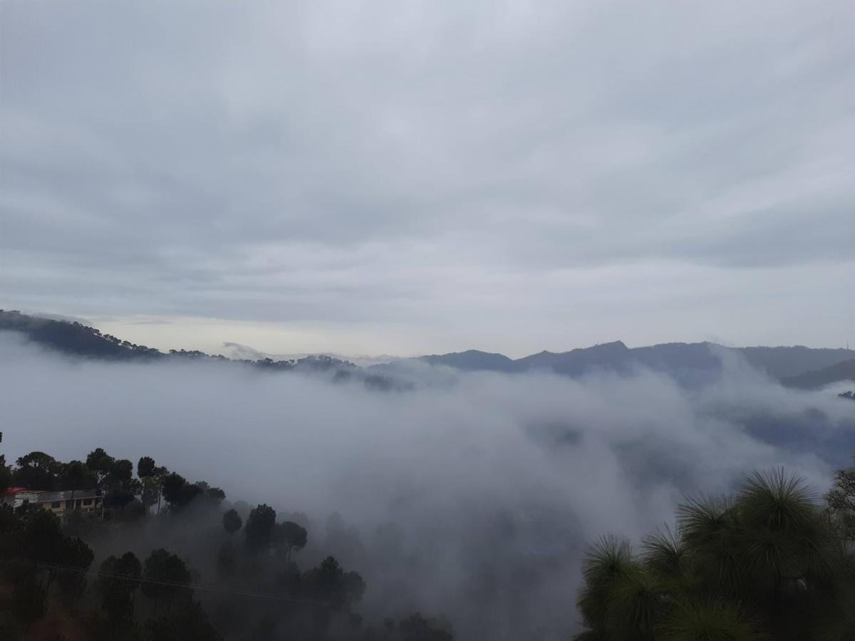 Hotel Le Halcyon , Kasauli Solan Exterior foto