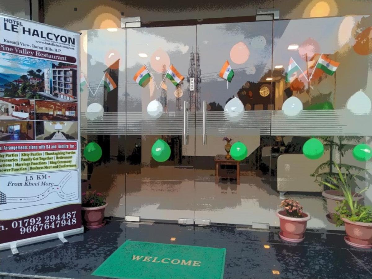 Hotel Le Halcyon , Kasauli Solan Exterior foto