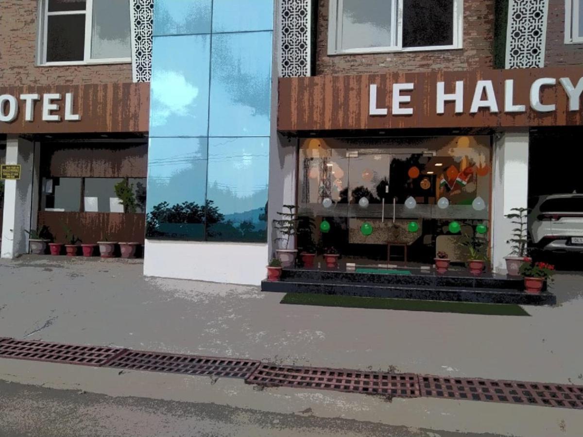 Hotel Le Halcyon , Kasauli Solan Exterior foto