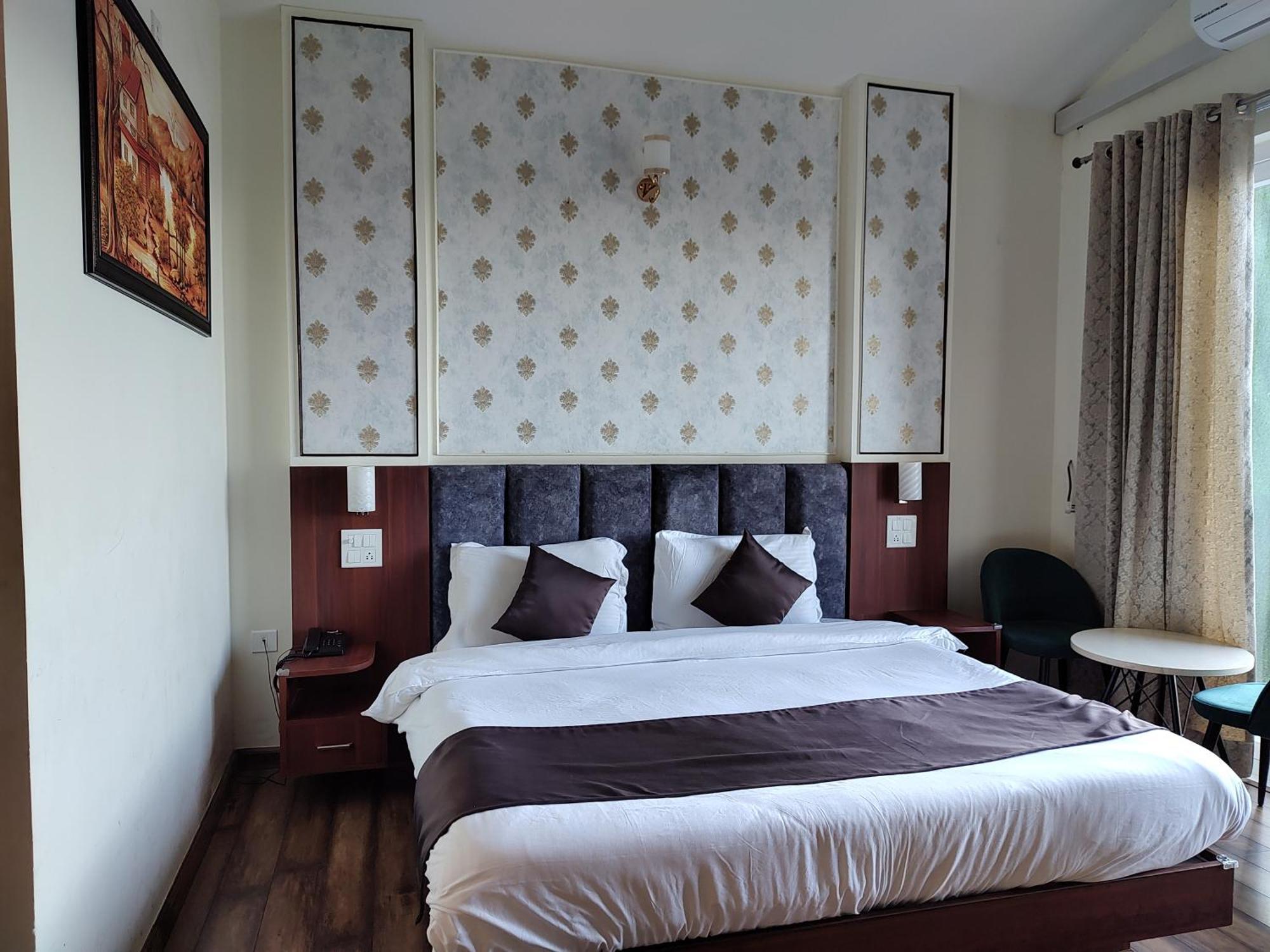 Hotel Le Halcyon , Kasauli Solan Exterior foto