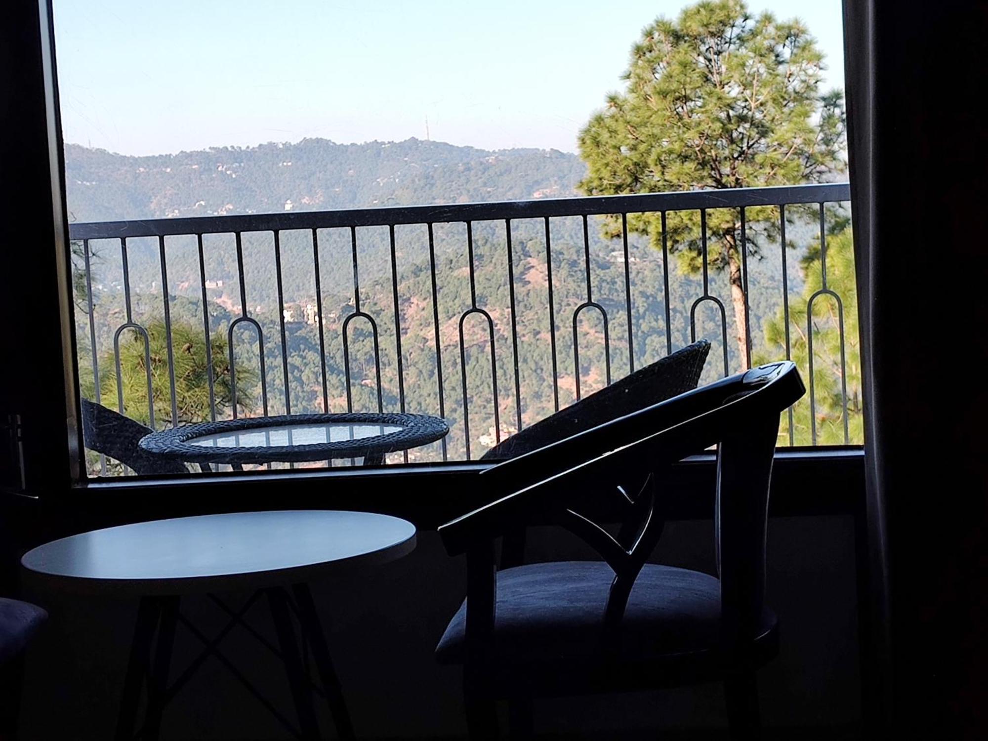 Hotel Le Halcyon , Kasauli Solan Exterior foto