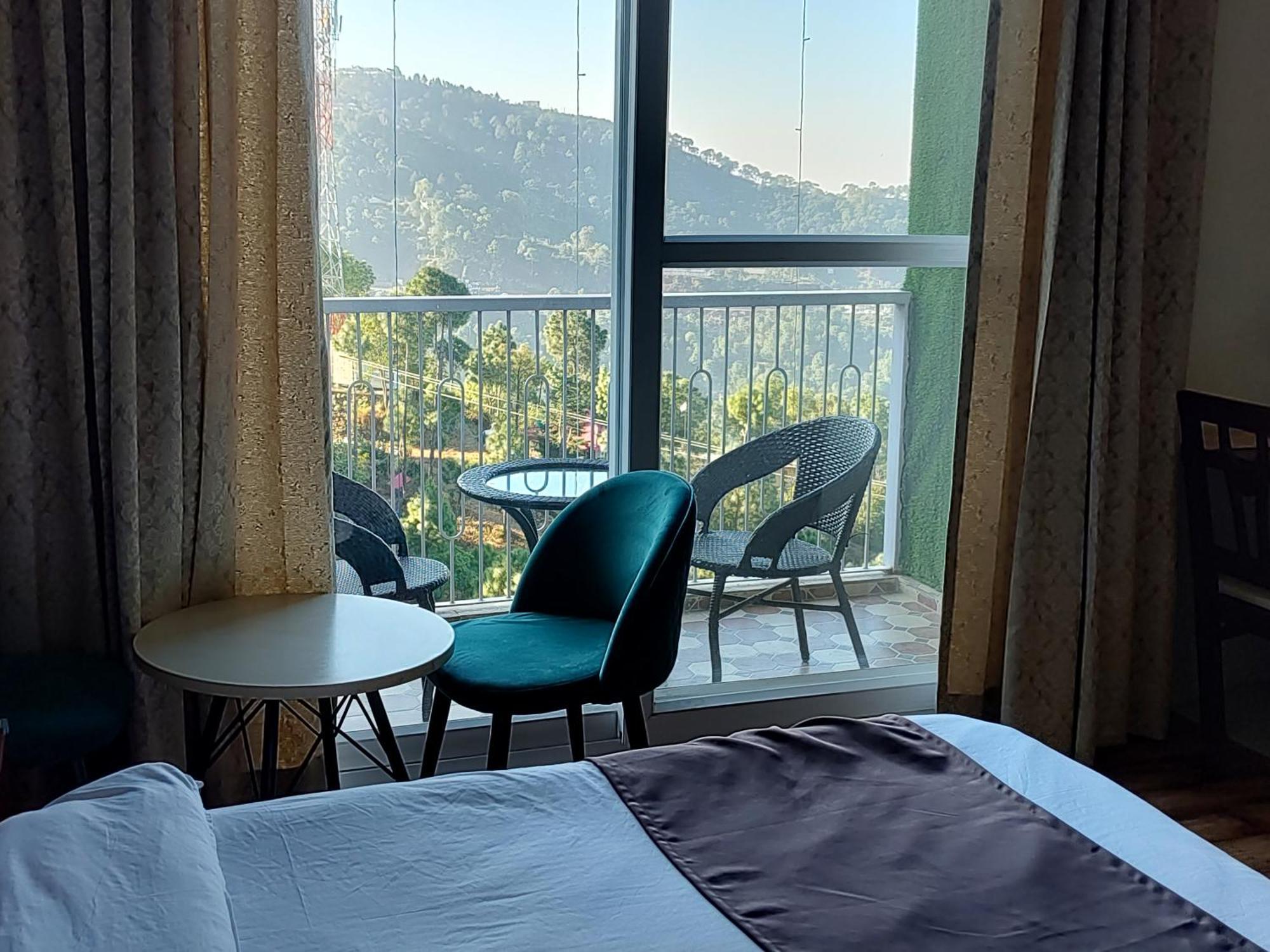 Hotel Le Halcyon , Kasauli Solan Exterior foto