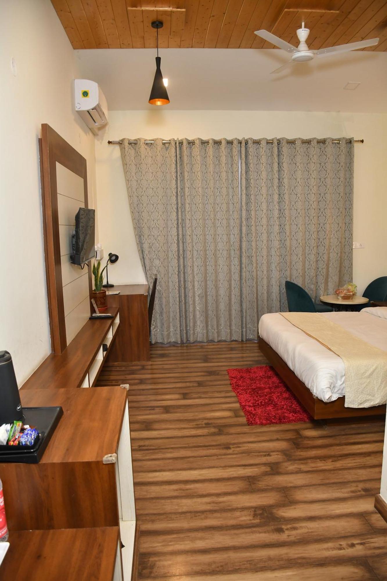 Hotel Le Halcyon , Kasauli Solan Exterior foto